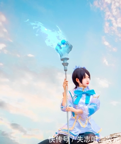 《斗罗大陆3龙王传说》cosplay古月,银龙王古月娜_【快资讯】