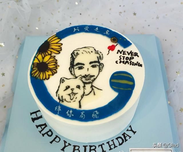 感动于高妃们送给高以翔36岁生日各式各样的生日蛋糕