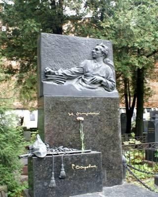 南大教授认为《钢铁是怎样炼成的》不是一本好书