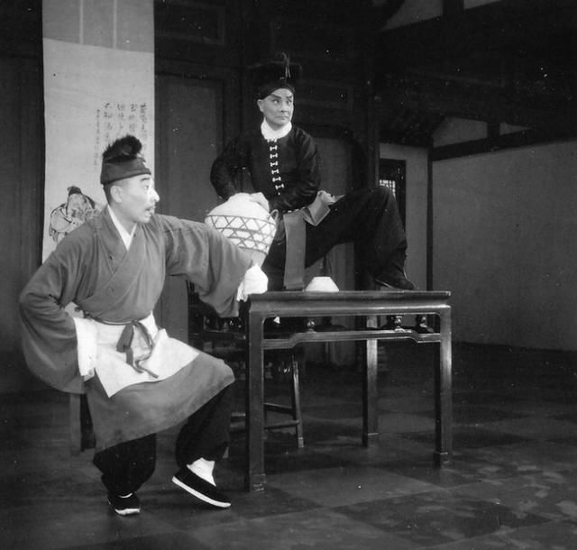 郓哥赵晓岚 潘金莲艾世菊 武大张佑福 虎形主演:盖叫天.