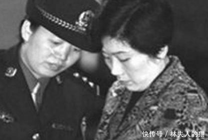 她是中国第一漂亮女贪官,有40个官员曾睡过她的床,最后被判死刑