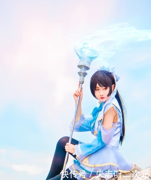 《斗罗大陆3龙王传说》cosplay古月,银龙王古月娜_【快资讯】