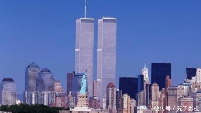 纽约新旧两座地标建筑 双子塔已经是不存在了 新世贸横空出世 快资讯 纽约新旧两座地标建筑 双子塔已经是不存在了 新世贸横空出世 快资讯