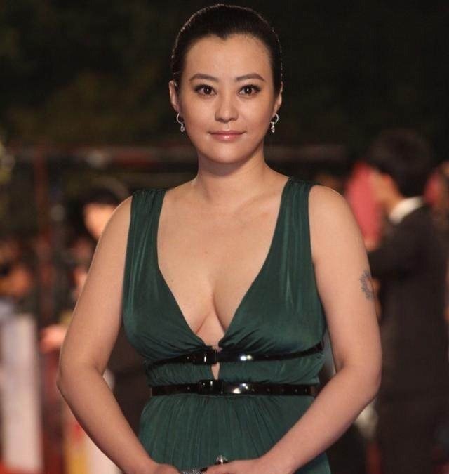 一个快被遗忘的女演员 嫁给普通公务员6年 5岁双胞胎儿子太俊了 快资讯