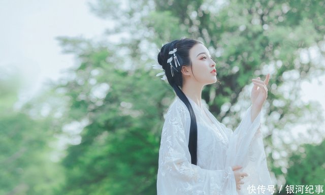 诗词丨鸟啼芳径 荷开初夏 墙角凤仙花 快资讯 诗词丨鸟啼芳径 荷开初夏 墙角凤仙花 快资讯