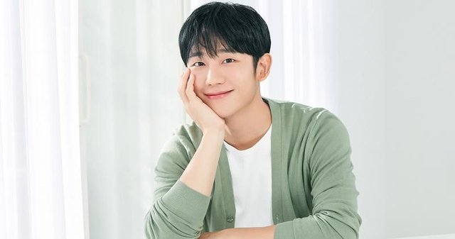 8位富裕家庭出身的韩星 Lisa爸爸大有来头 丁海寅出身医学世家 快资讯 8位富裕家庭出身的韩星 Lisa爸爸大有来头 丁海寅出身医学世家 快资讯
