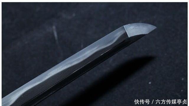 网友花了12万的年终奖 买了一把日本武士刀 你觉得怎么样 快资讯