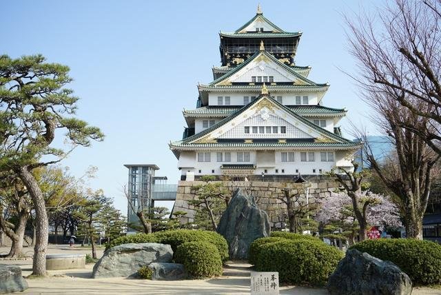 它是大阪名胜之一 和名古屋城 熊本城并列日本历史上的三名城 快资讯