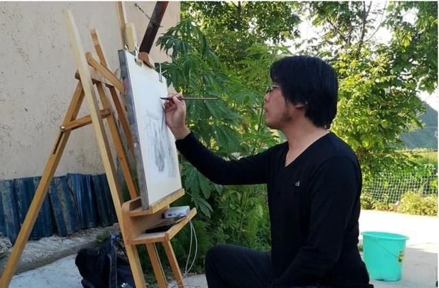 天津美术学院教授在清水县开展写生活动 快资讯 天津美术学院教授在清水县开展写生活动 快资讯