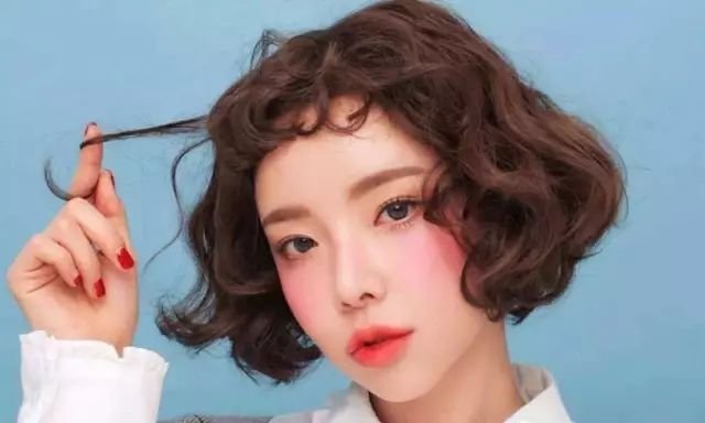 空气烫 梨花烫 纹理烫 蛋卷烫 最火短烫发造型任你挑 快资讯