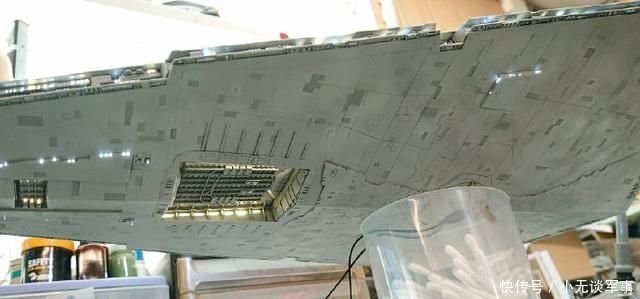 加上电饰效果的歼星舰模型 快资讯 加上电饰效果的歼星舰模型 快资讯