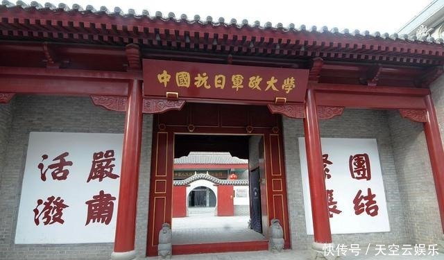 世纪征途颂 组诗文何刚毅 快资讯