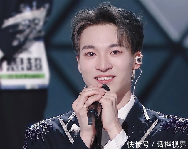 Into1成员定位 舞担3人 周柯宇是ace 他是欢乐喜剧人 快资讯