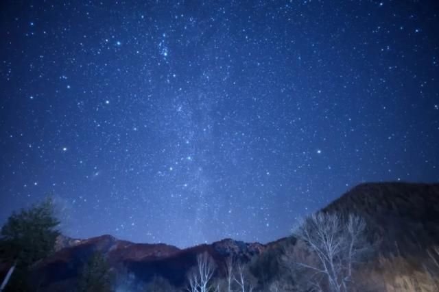 这些世界最美星空 每一个都是那么的梦幻 快资讯