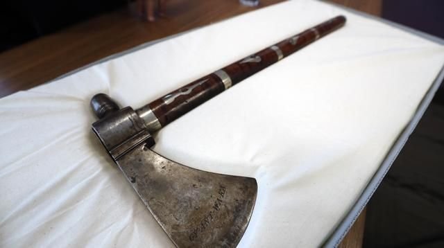 华盛顿送给印第安人的战斧丢失70年 黑市上被标价51万 快资讯
