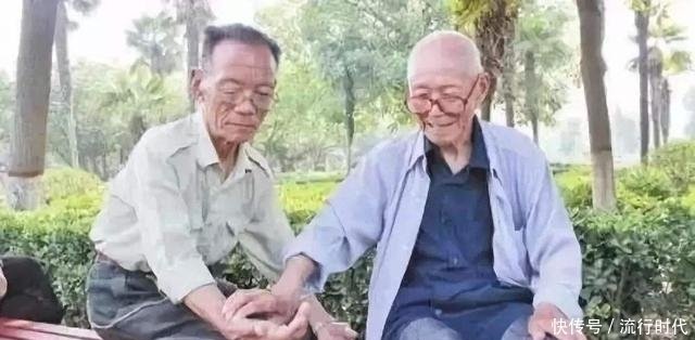 日本人平均寿命要比中国人多10岁 看完这5个原因 太伤心了 快资讯 日本人平均寿命要比中国人多10岁 看完这5个原因 太伤心了 快资讯