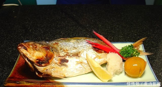 夏季是吃竹荚鱼正当季 那么怎么做才好吃呢 快资讯