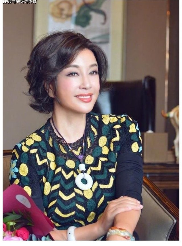 来自重庆的11位女明星 刘洁 刘晓庆 她们个个都是高颜值 快资讯