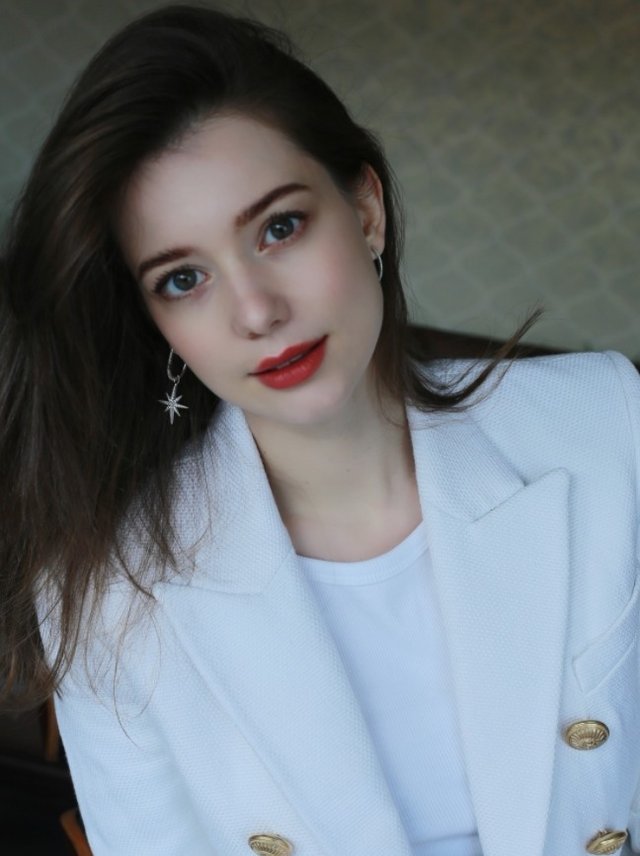 浙大校花 被称为 奥黛丽赫本降世 的俄罗斯美女 身材简直魔鬼 快资讯 浙大校花 被称为 奥黛丽赫本降世 的俄罗斯美女 身材简直魔鬼 快资讯