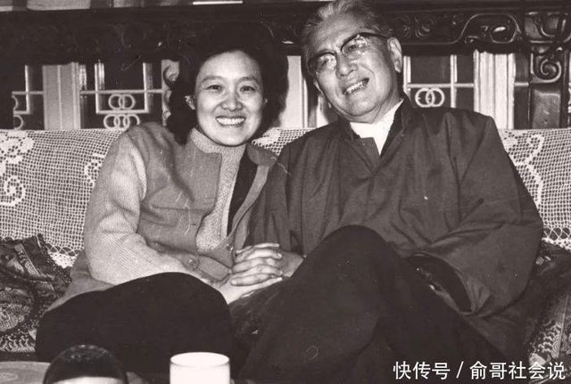 章含之为乔冠华守寡年 却不愿与他合葬 这是为什么 快资讯