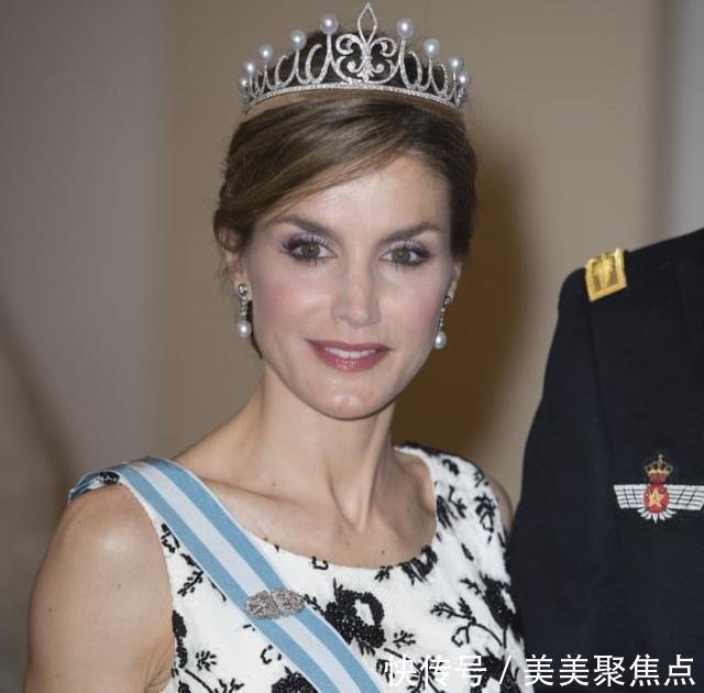 西班牙皇室的象征 鸢尾花王冠 快资讯 西班牙皇室的象征 鸢尾花王冠 快资讯