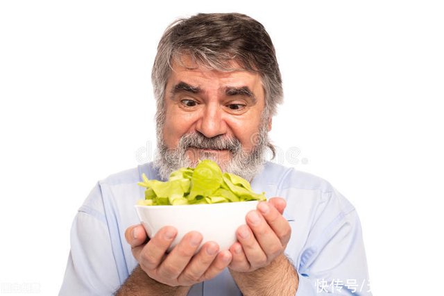 老年人坚持每天吃1份绿叶蔬菜 身体享受4个 福利 不妨试试 快资讯
