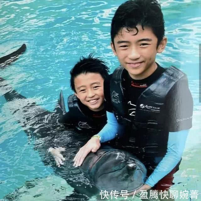 张柏芝与闺蜜聚餐做头发 弟弟张豪龙连日护驾 姐弟情深贴身守候 快资讯