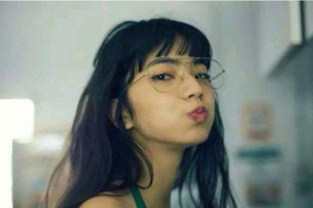 盘点各国 芭比脸 日本有小松菜奈 泰国有lisa 看到中国爱了 快资讯