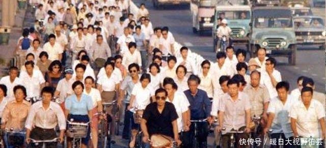 1996年的一万元等于现在多少钱 快资讯