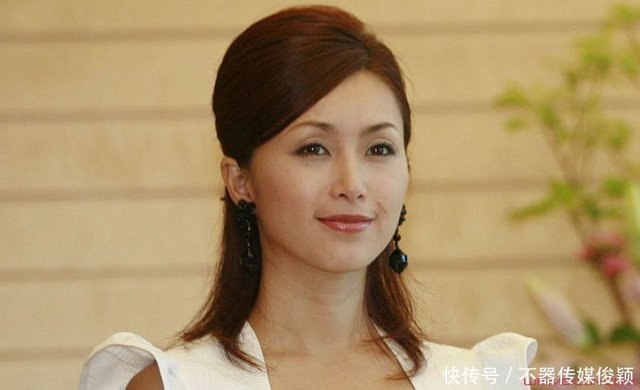酒井法子为什么糊了过往风光无限今在线乞讨疑落魄 快资讯 酒井法子为什么糊了过往风光无限今在线乞讨疑落魄 快资讯