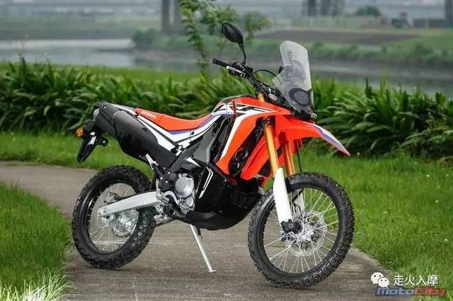 进国内必将大卖 17本田crf250l Rally实车鉴赏 快资讯