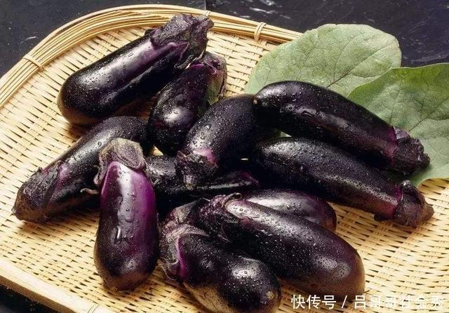 紫茄子和白茄子 营养上有什么区别吗 告诉你吃茄子用不用去皮 快资讯 紫茄子和白茄子 营养上有什么区别吗 告诉你吃茄子用不用去皮 快资讯
