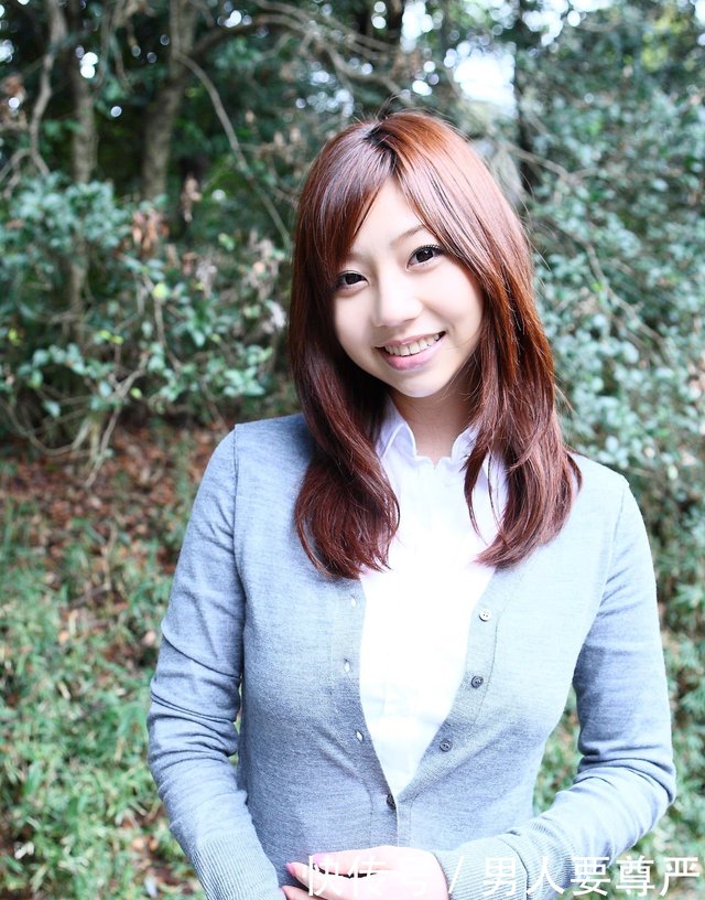 日本女优小泉麻耶 不做作的气质更带有一点知性美 快资讯