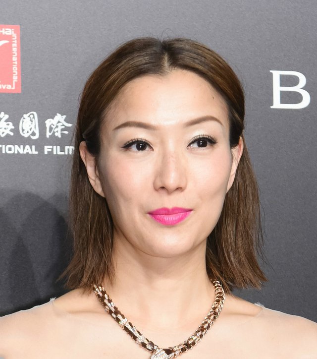 中国10位姓郑的女明星一览 里面最红的人就是郑爽了 快资讯