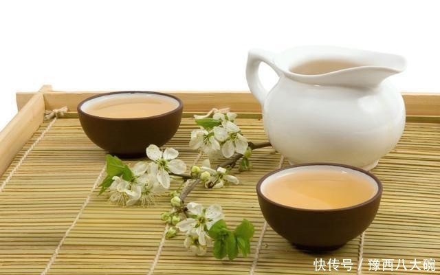 大益八式 茶道 将茶艺与茶道区别开来 打造全新职业 茶道师 快资讯