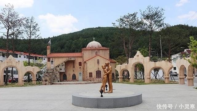 双宋离婚 花费千万韩元的接吻铜像显尴尬 类似的韩剧景点真不少 快资讯