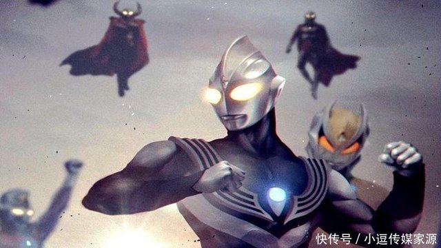 17个黑暗奥特曼打不过诺亚 黑暗扎基靠边站 他一个人足够 快资讯