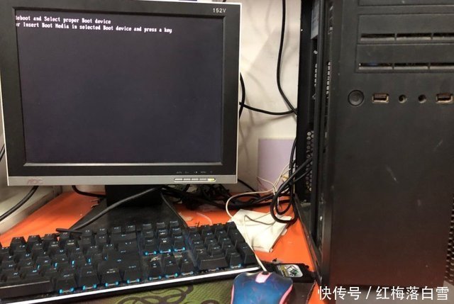 电脑黑屏还出现英文字母 一定要重新做系统吗 小编教你一招 快资讯