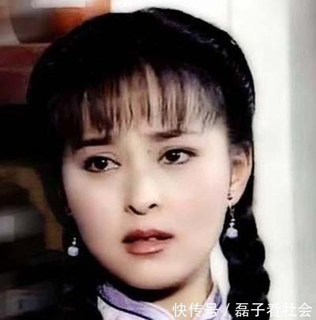 被遗忘的女演员 被柯蓝抢老公后独自养8岁儿子 今儿子16岁帅气 快资讯