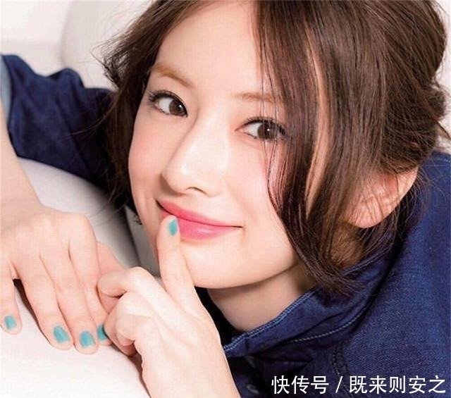 石原里美 新垣结衣都输给32岁的她凭什么总获 最美女艺人 快资讯