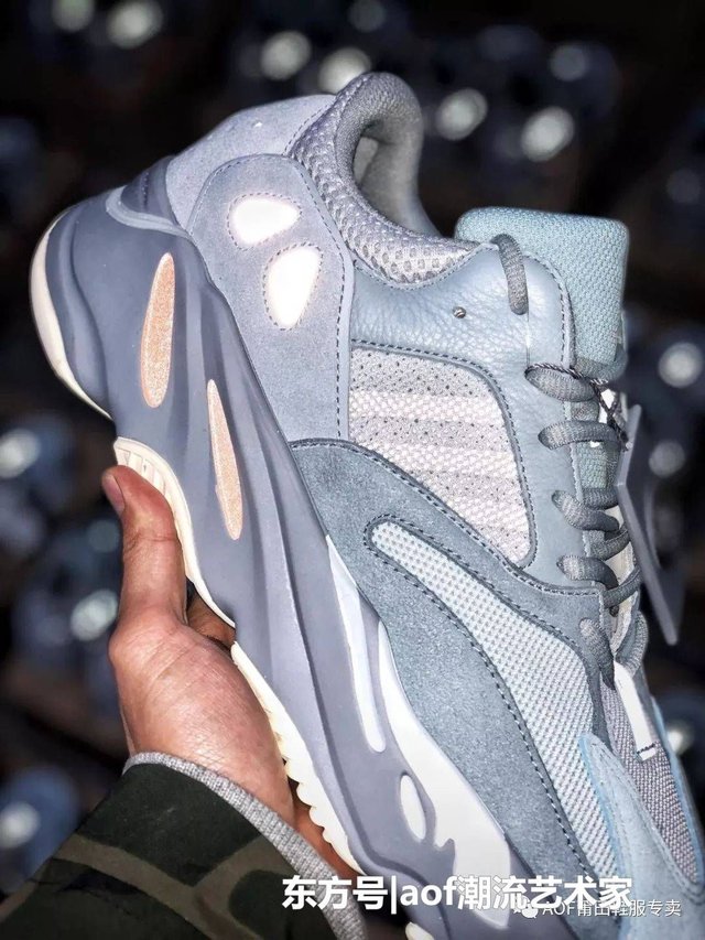 og yeezy 700