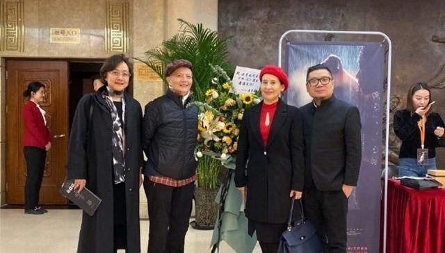 69岁黄梅莹近照曝光 成名于 渴望 38年姐弟恋 成就影坛伉俪 快资讯