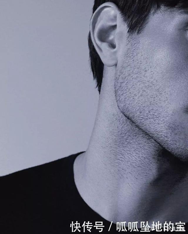 他曾是十八线淘宝模特 如今却成为chanel的男模 快资讯