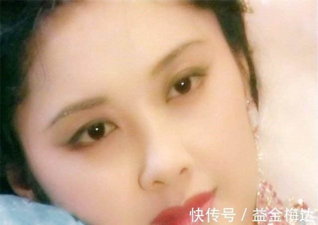 中国第一美女朱琳的美照 尽显东方女性高贵典雅的气质美 快资讯