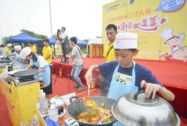 想做 食神 的杭州12岁小学生 迷恋厨艺 数学只考了1分 快资讯