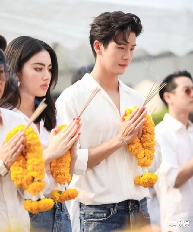 泰剧 狐狸的夏天 热拍中 姑父push首搭美mai 看颜值就上头 快资讯 泰剧 狐狸的夏天 热拍中 姑父push首搭美mai 看颜值就上头 快资讯