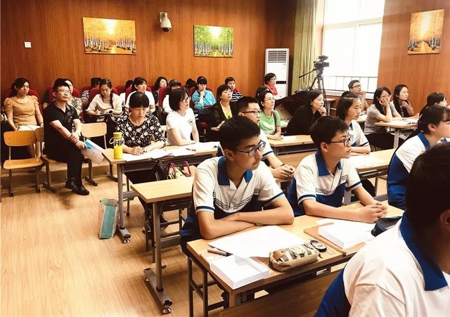 丽泽中学教育集团数学教研组开展联合教研活动 快资讯