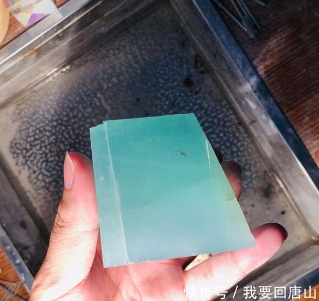 天青冻冒充翡翠的新品种一骗一个准，看了别再上当了- 快资讯