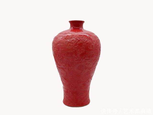 千窑一宝——红釉浮雕云龙纹梅瓶- 快资讯