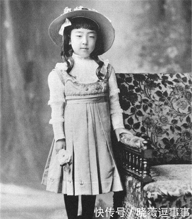 紙本 二行書 朝晴雪 良子女王【 香淳皇后 】書 紙表装 直击香淳皇后的真容，美艳不可方物？老照片见证玄机- 快资讯